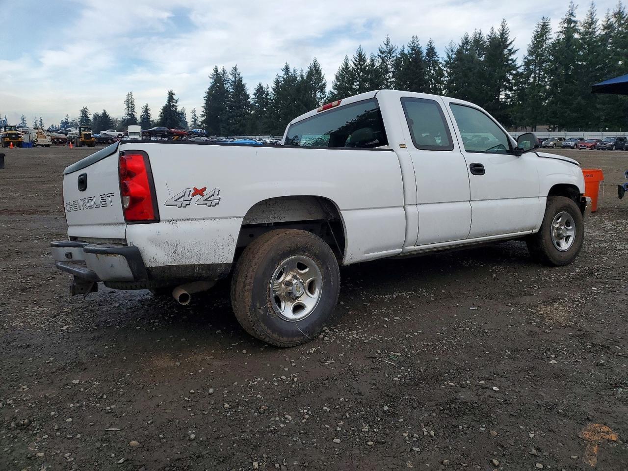 2003 Chevrolet Silverado K1500 - Image 3