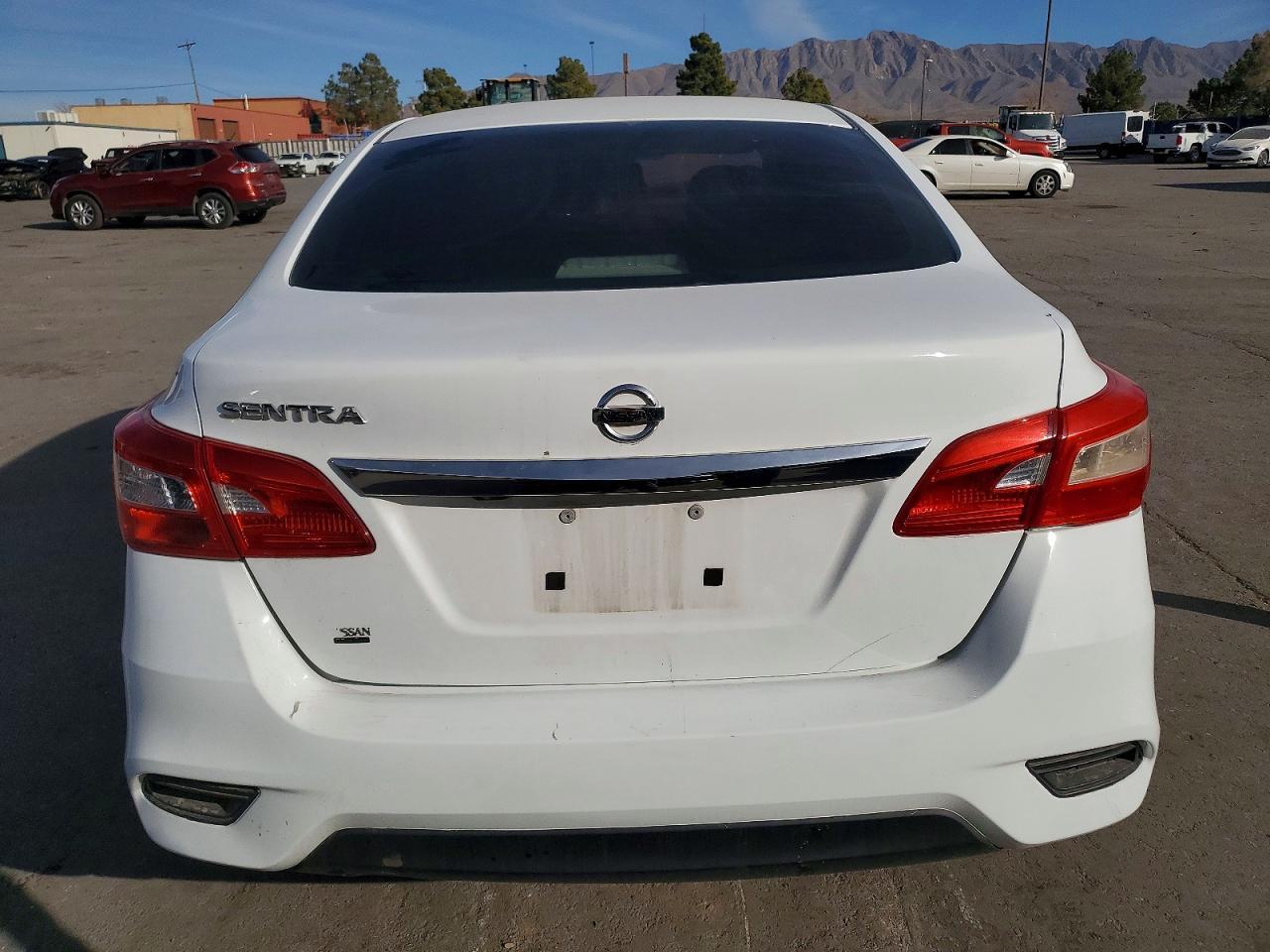2018 Nissan Sentra S - Фото 6