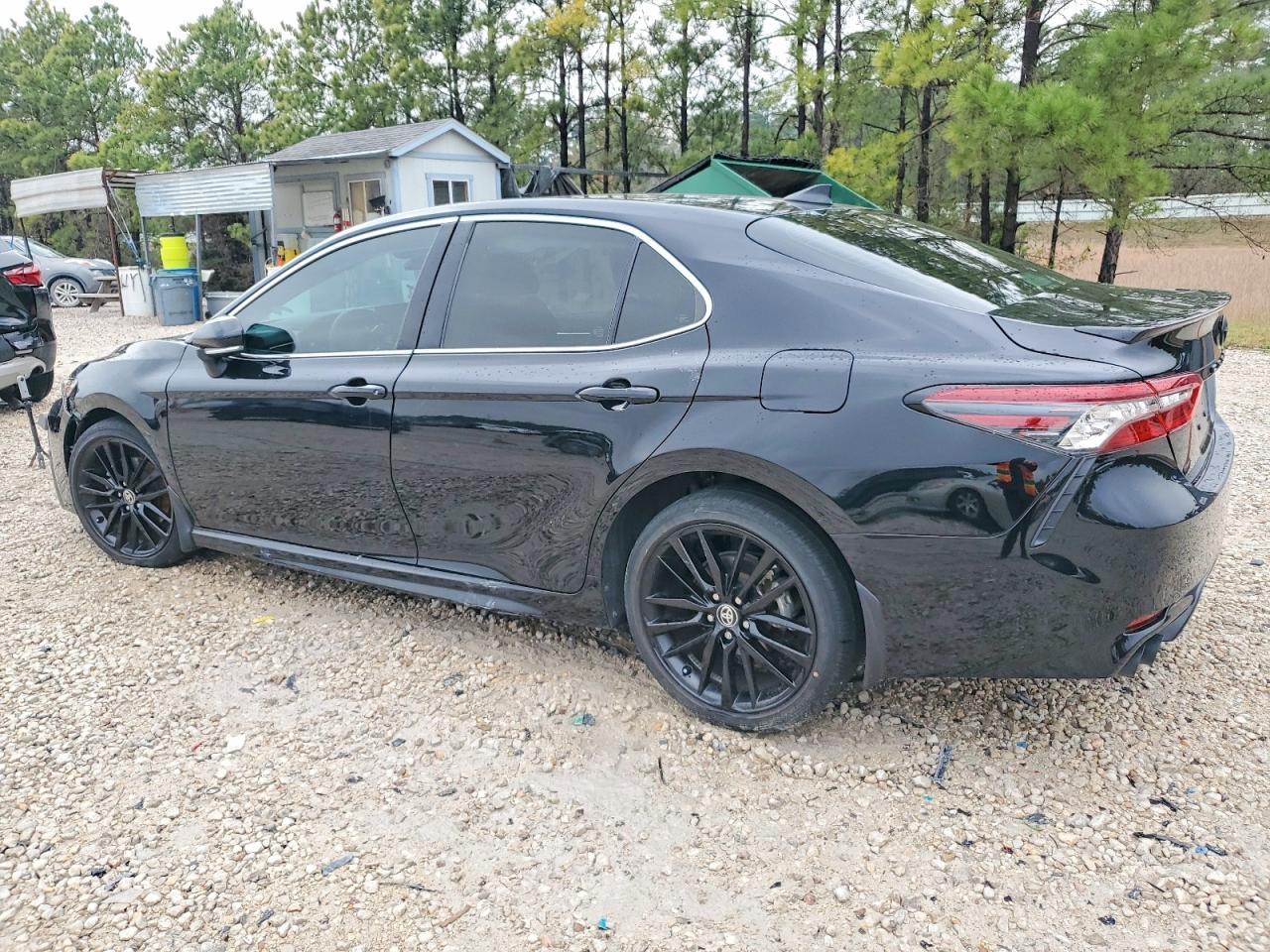 2022 Toyota Camry Xse - Фото 2