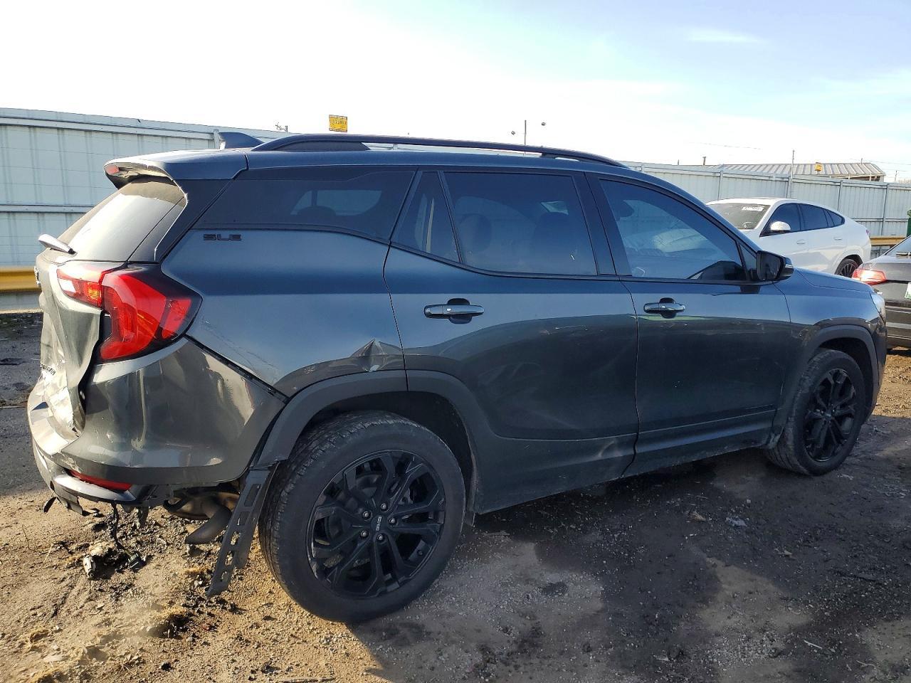 2021 GMC Terrain Sle - Image 3