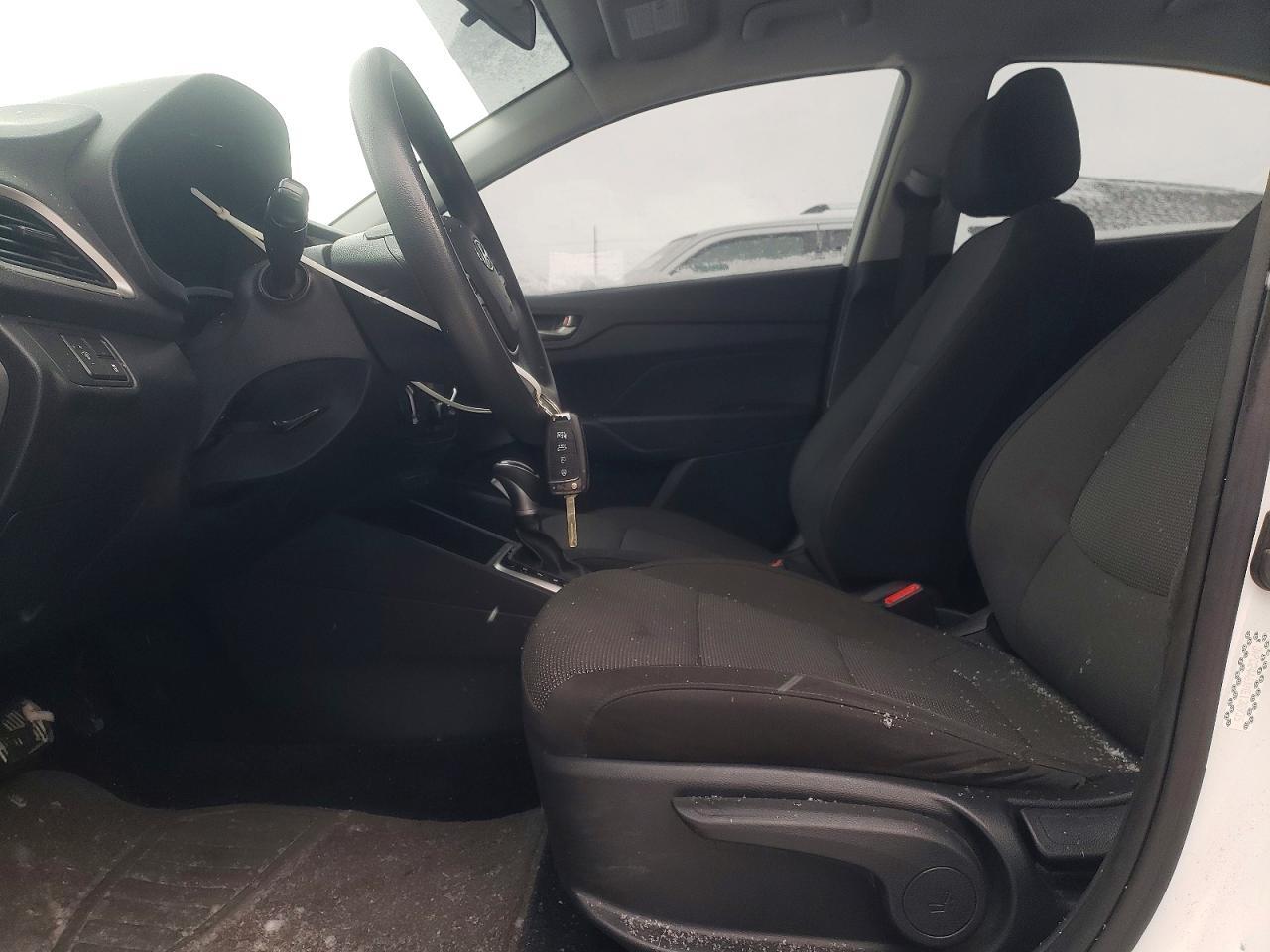 2021 Hyundai Accent Se - Фото 7