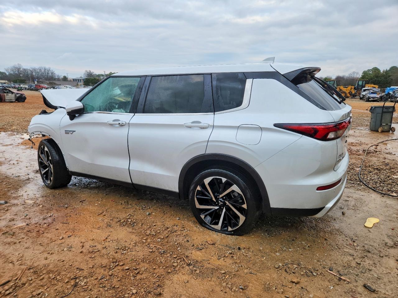 2025 Mitsubishi Outlander Se - Фото 2