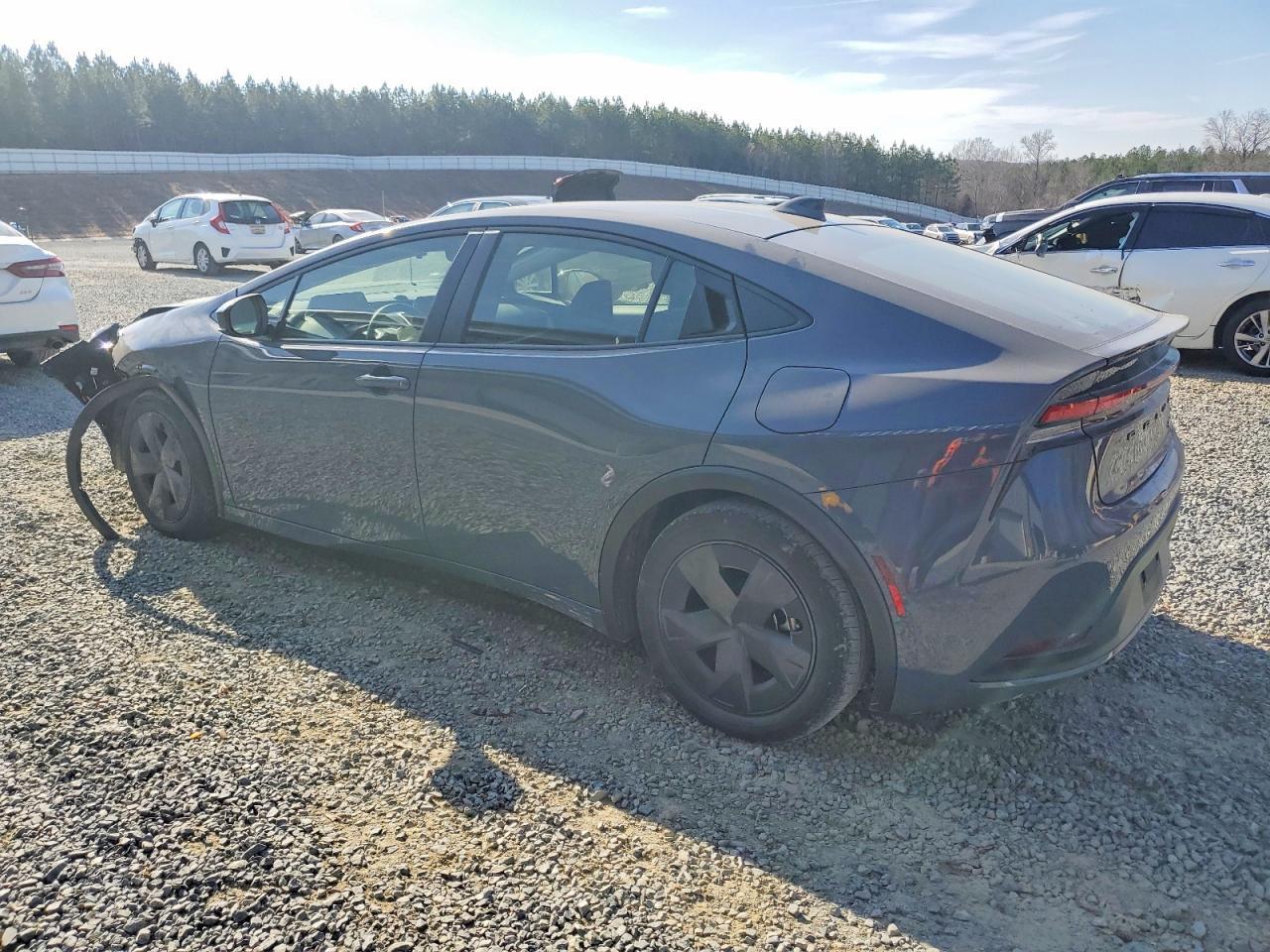 2025 Toyota Prius Le - Фото 2