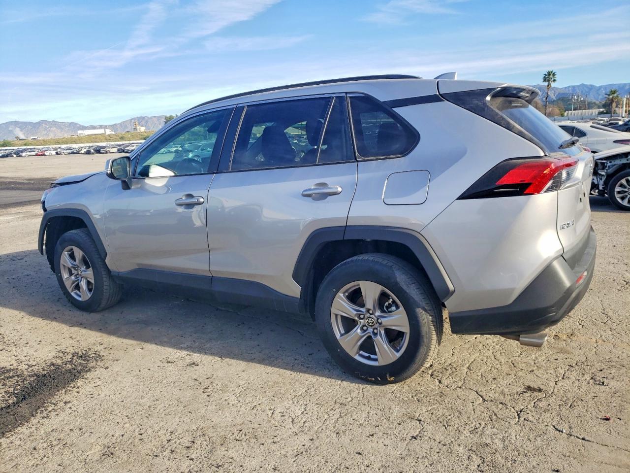 2025 Toyota Rav4 Xle - Фото 2