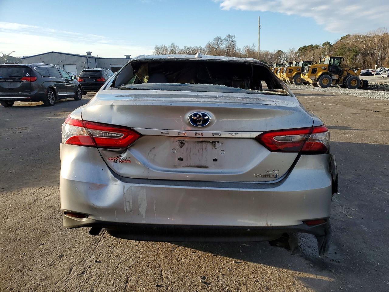 2019 Toyota Camry Le - Image 6