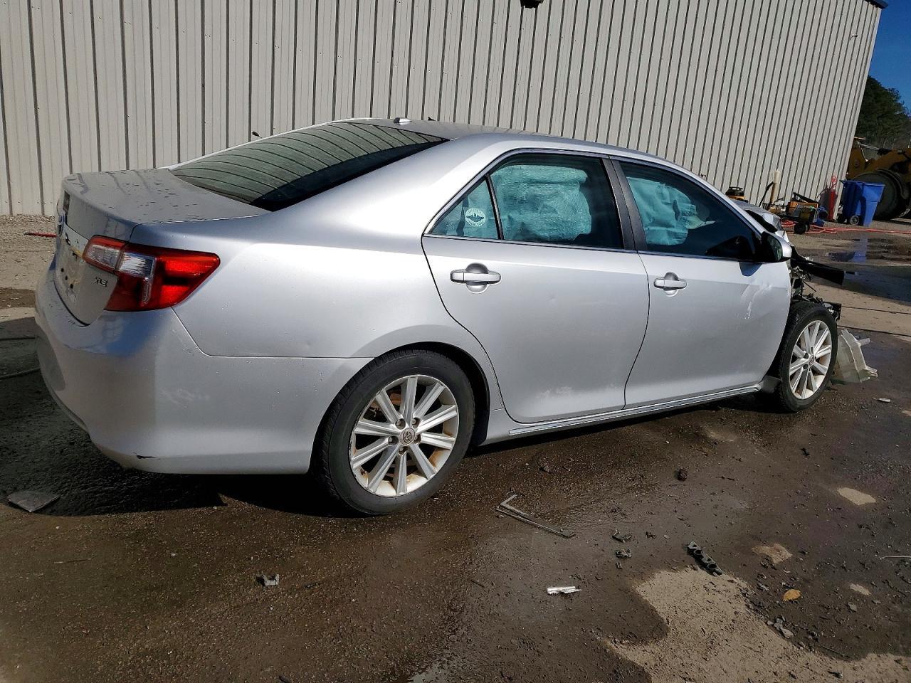 2012 Toyota Camry Xle - Фото 3