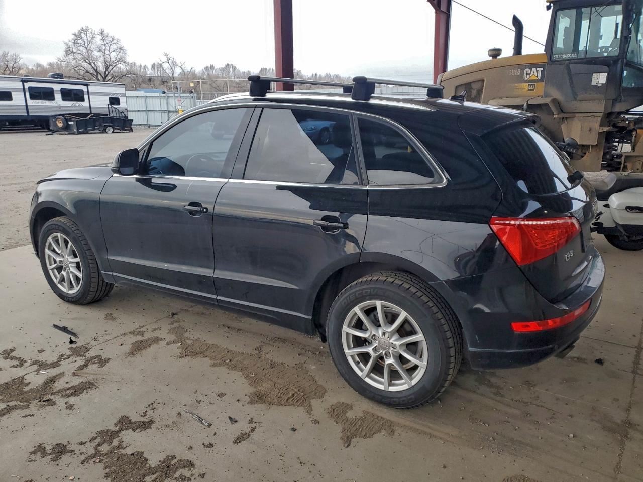 2010 Audi Q5 Premium Plus - Image 2