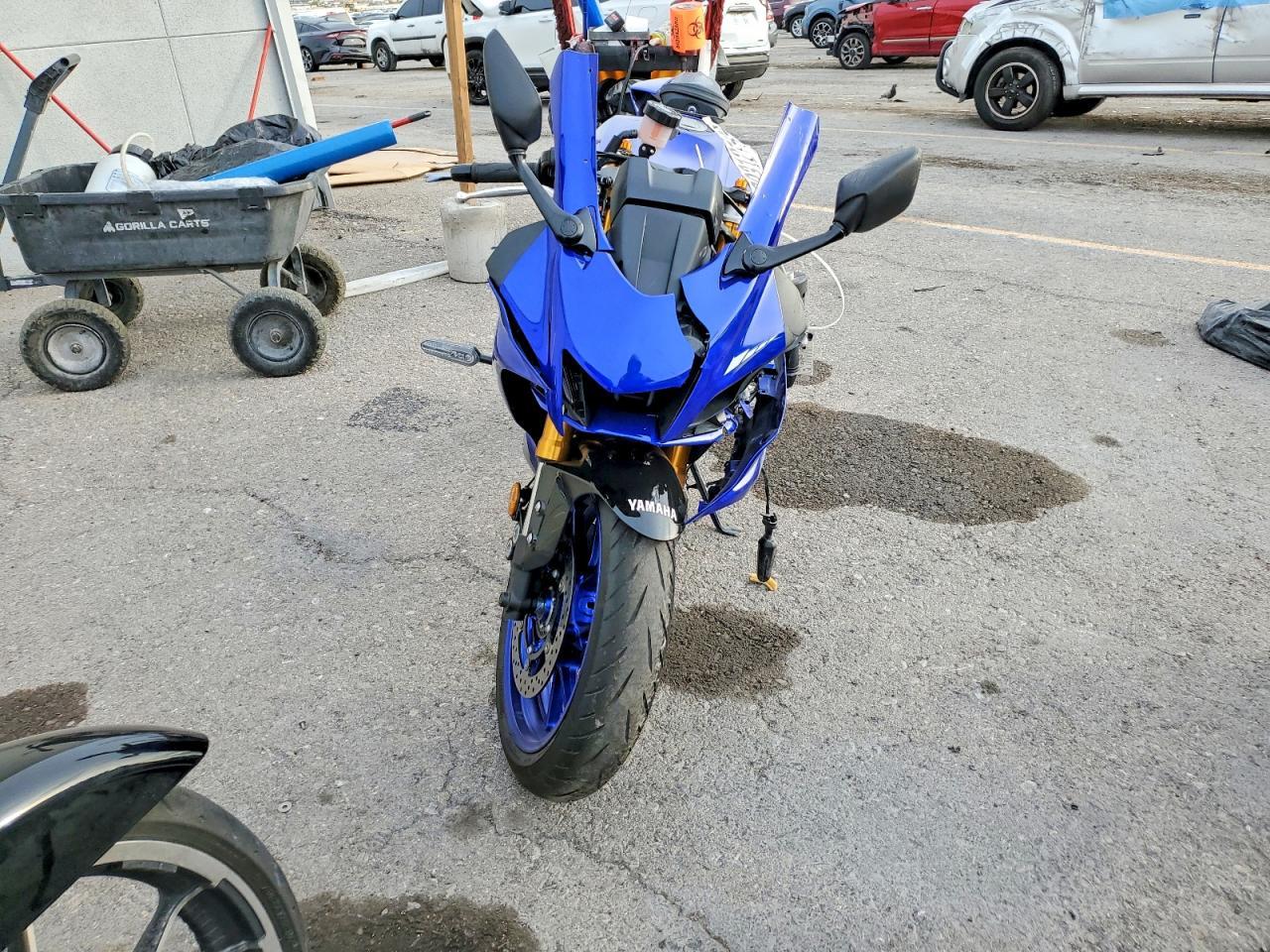 2025 Yamaha Yzfr7 - Image 2