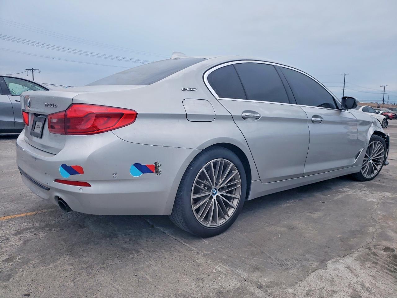 2018 BMW 530E - Image 3