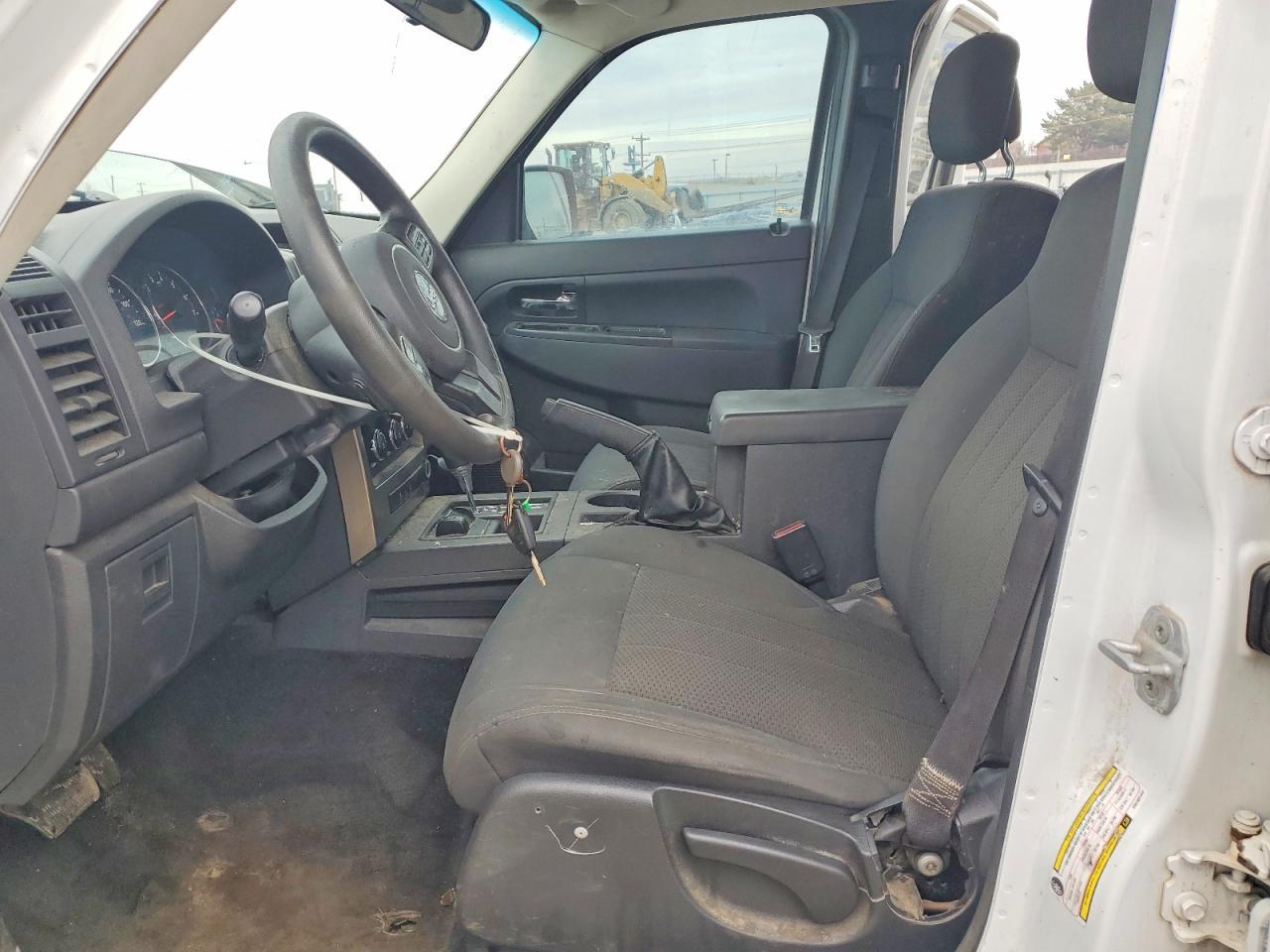 2012 Jeep Liberty Sport - Фото 7