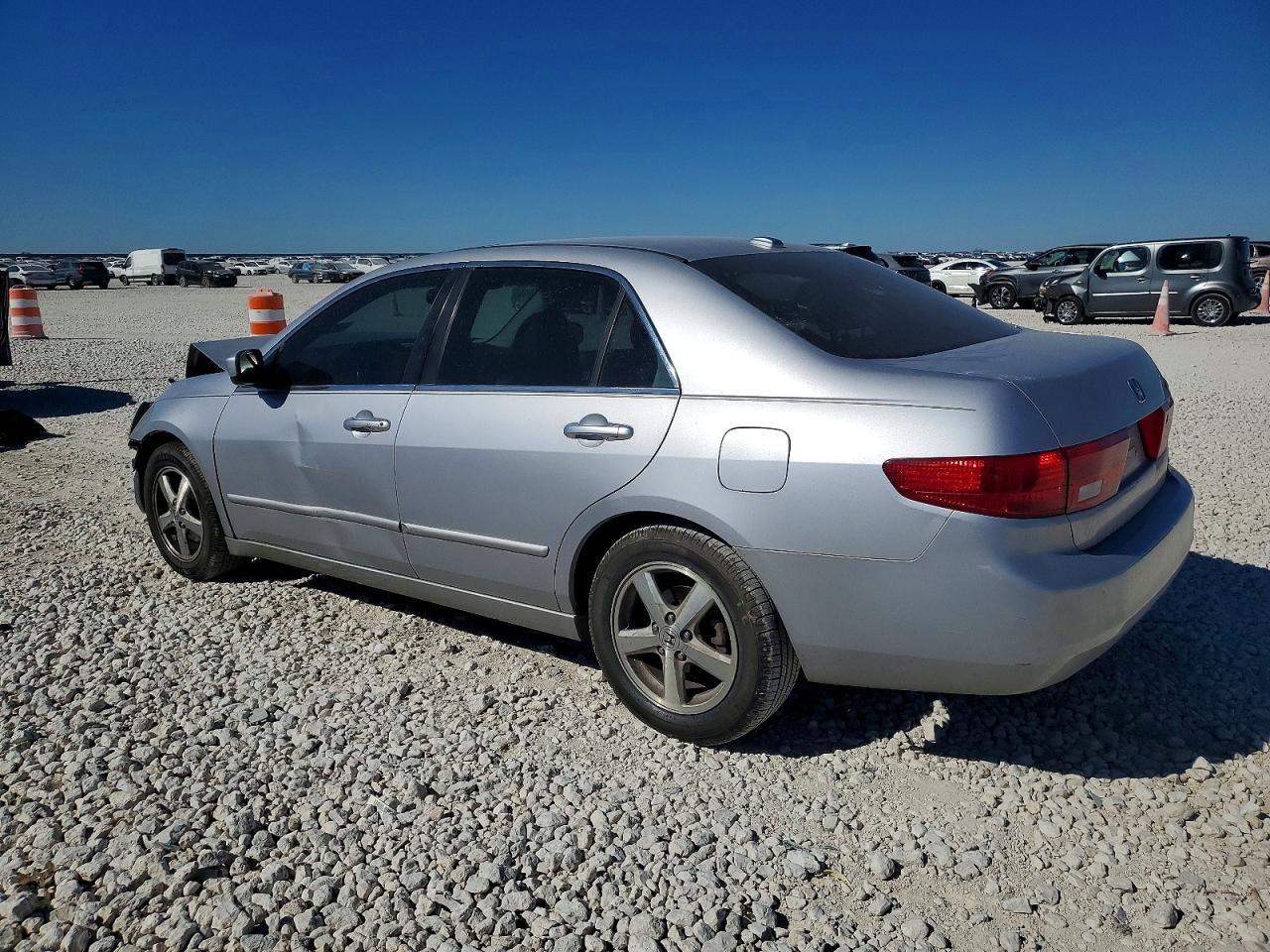 2005 Honda Accord - Image 2