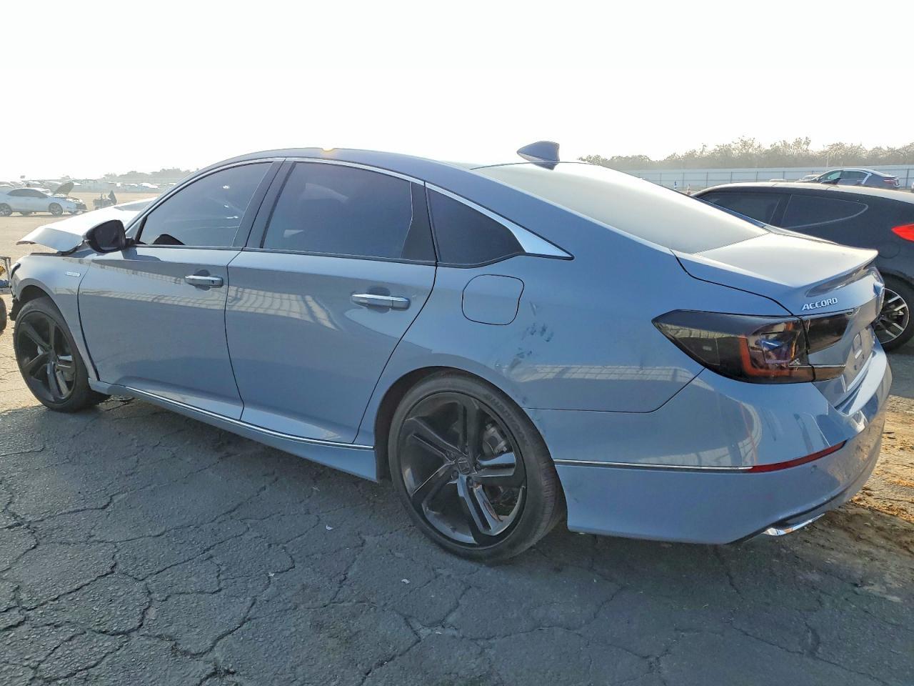 2022 Honda Accord Touring Hybrid - Фото 2