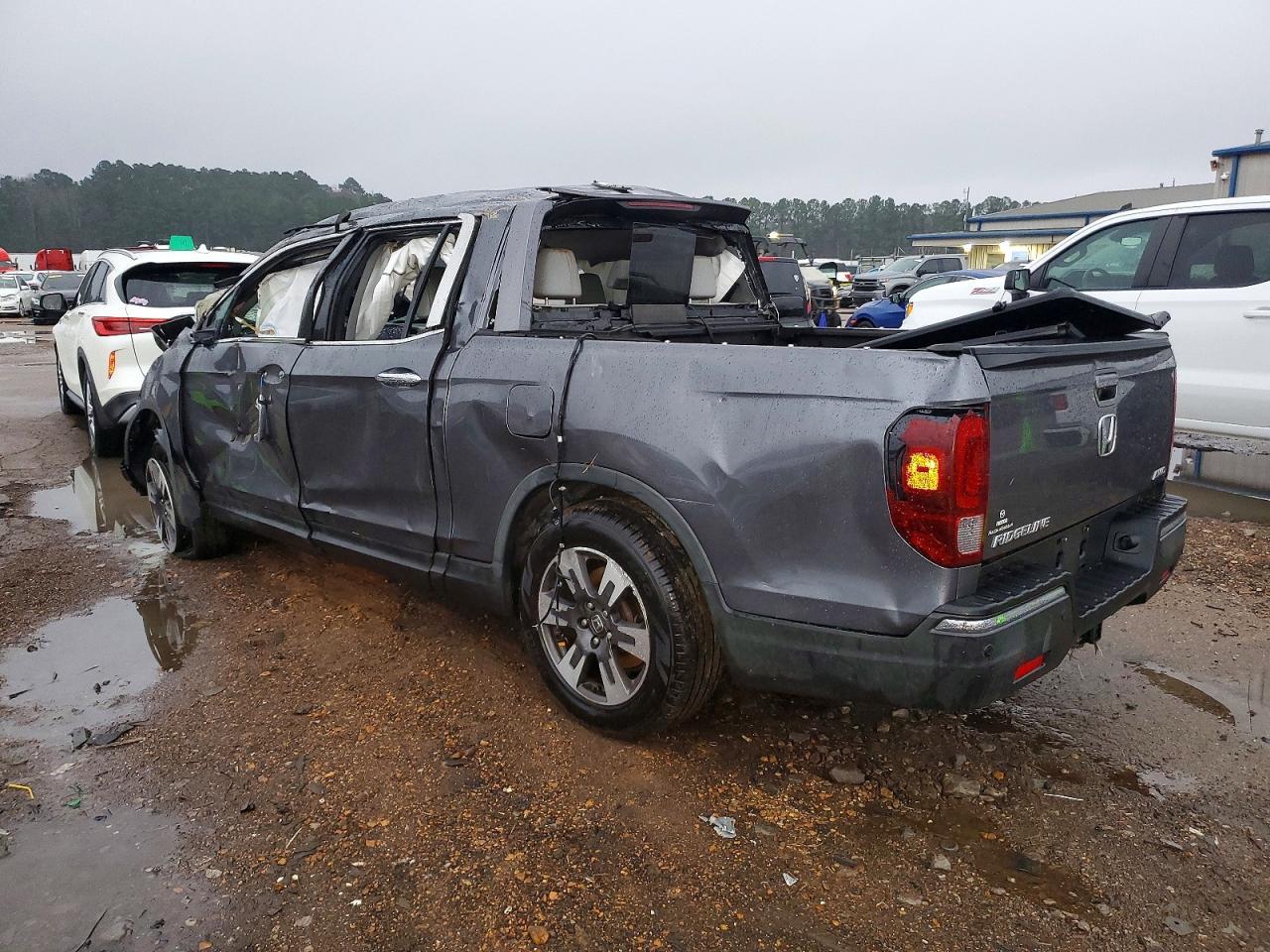 2018 Honda Ridgeline Rtl - Image 2