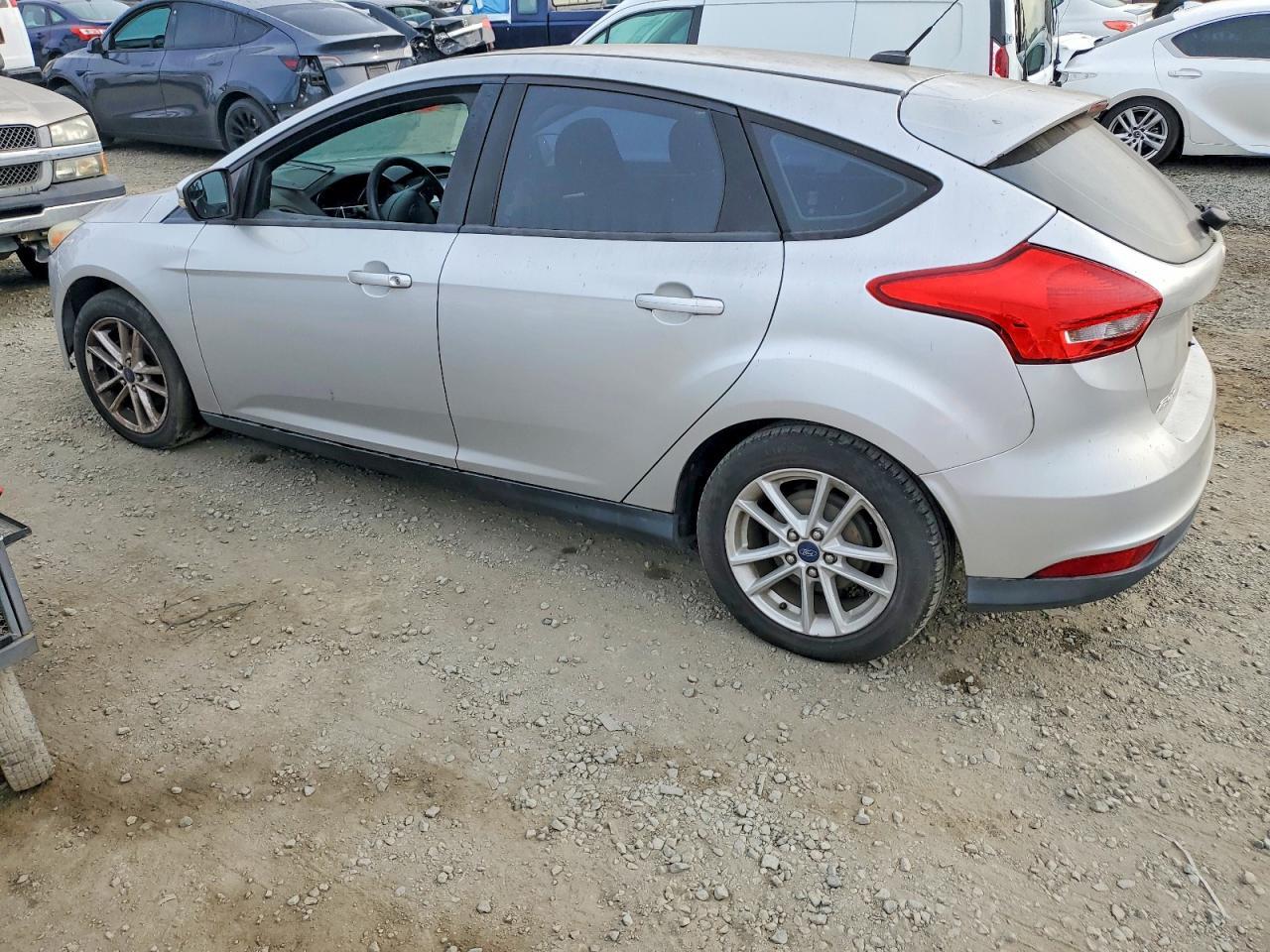 2015 Ford Focus Se - Фото 2