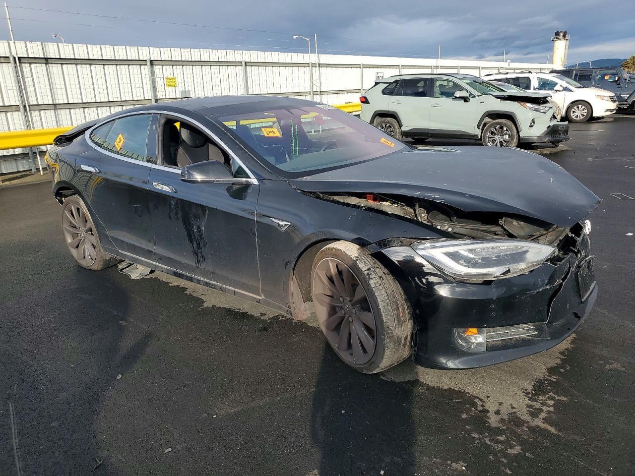 2017 Tesla Model S - Image 4