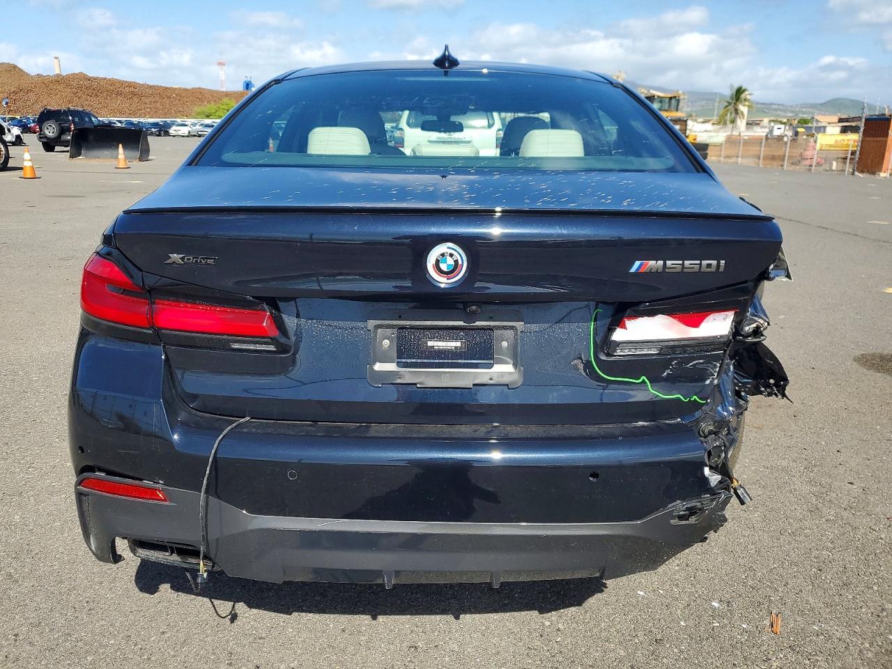 2023 BMW M550Xi - Фото 6