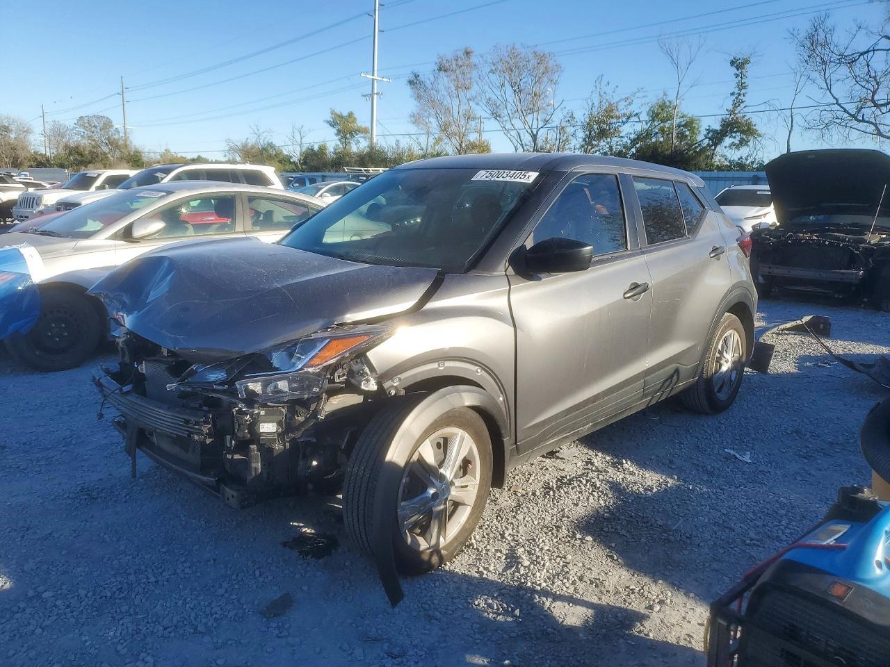 2025 Nissan Kicks Play S