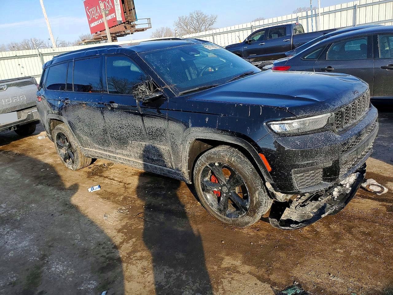 2024 Jeep Grand Cherokee L Laredo - Image 4