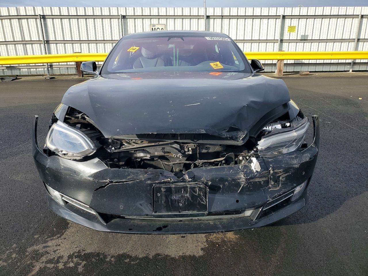 2017 Tesla Model S - Image 5