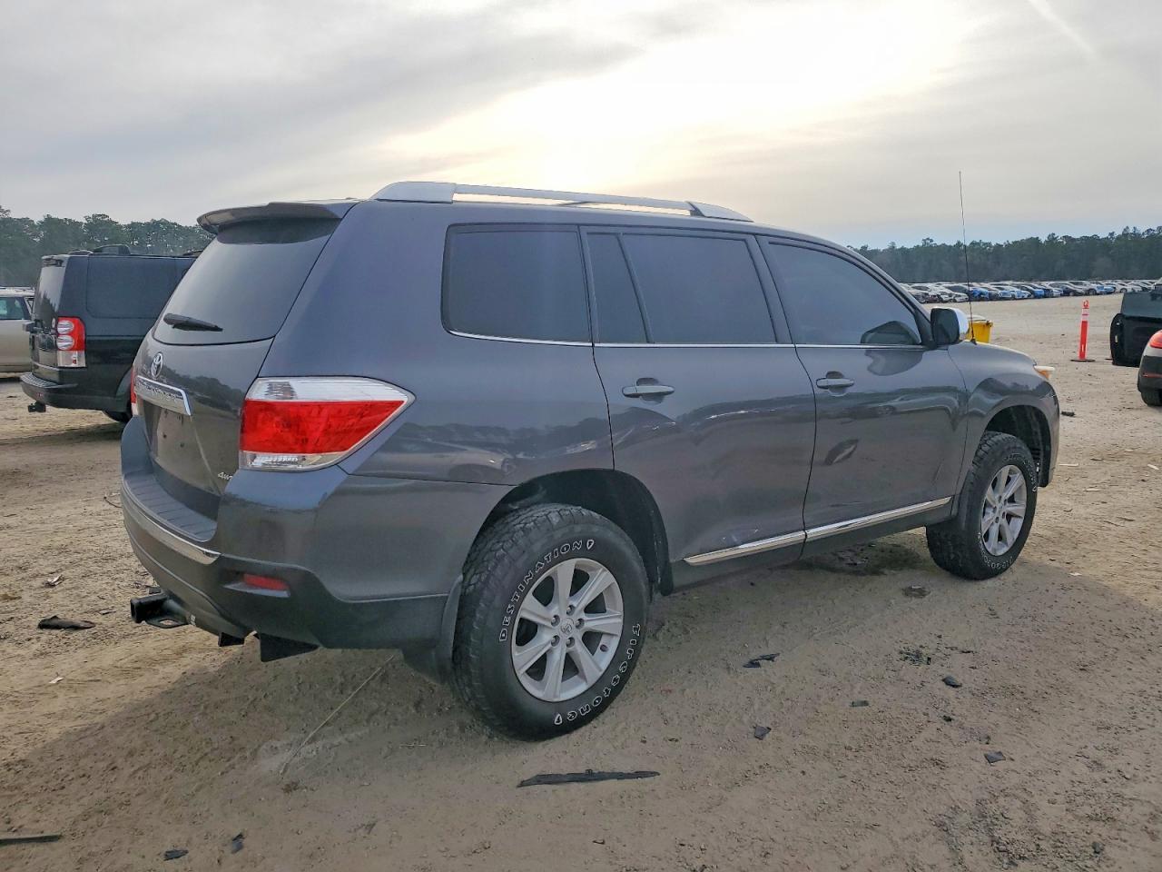 2012 Toyota Highlander Base - Фото 3