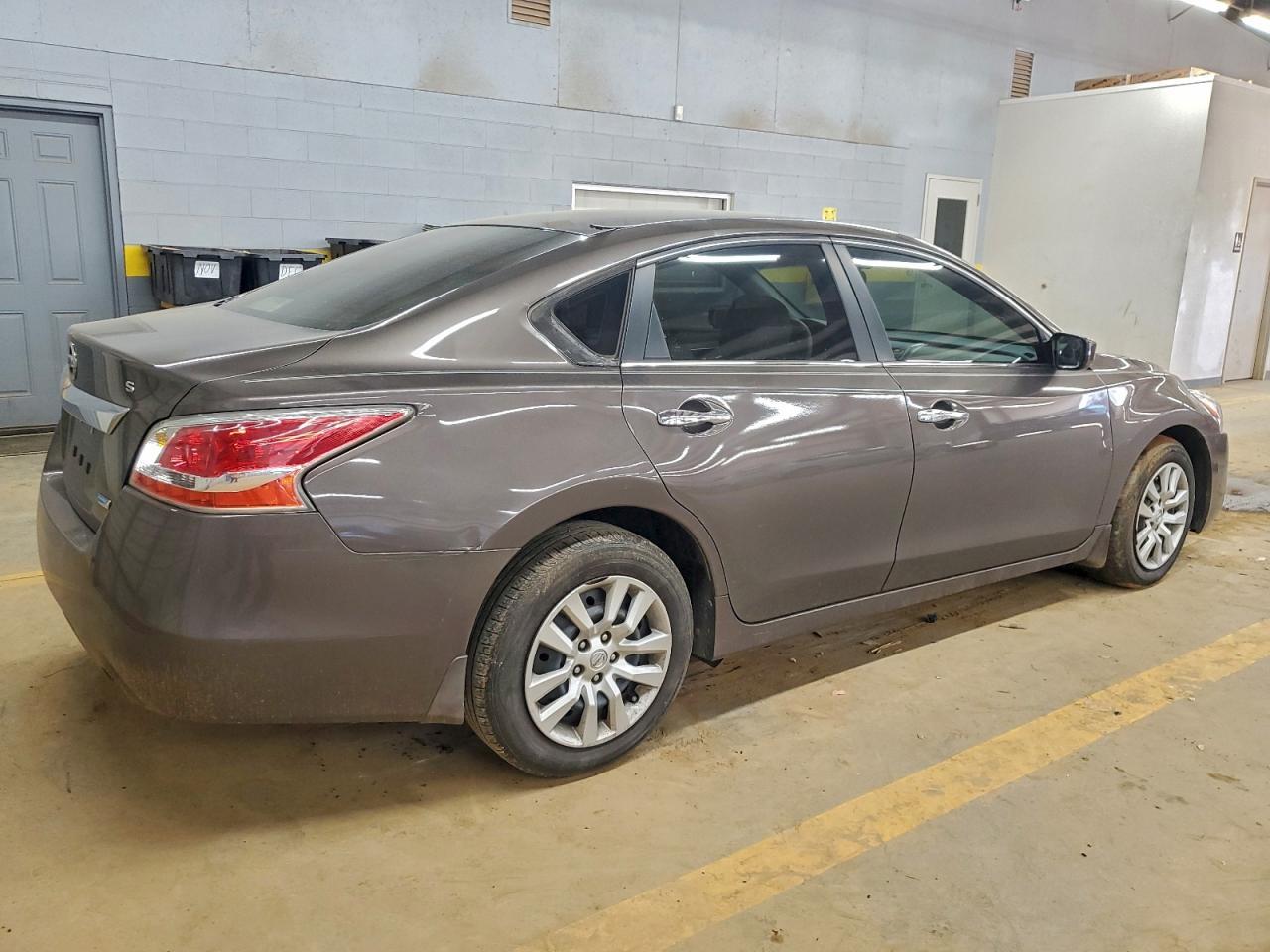 2014 Nissan Altima 2.5 - Фото 3