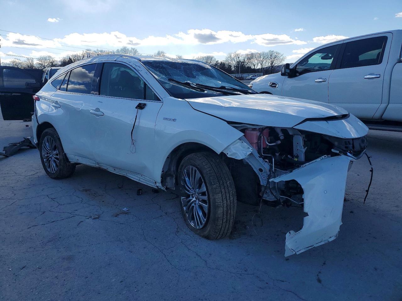 2021 Toyota Venza Le - Image 4