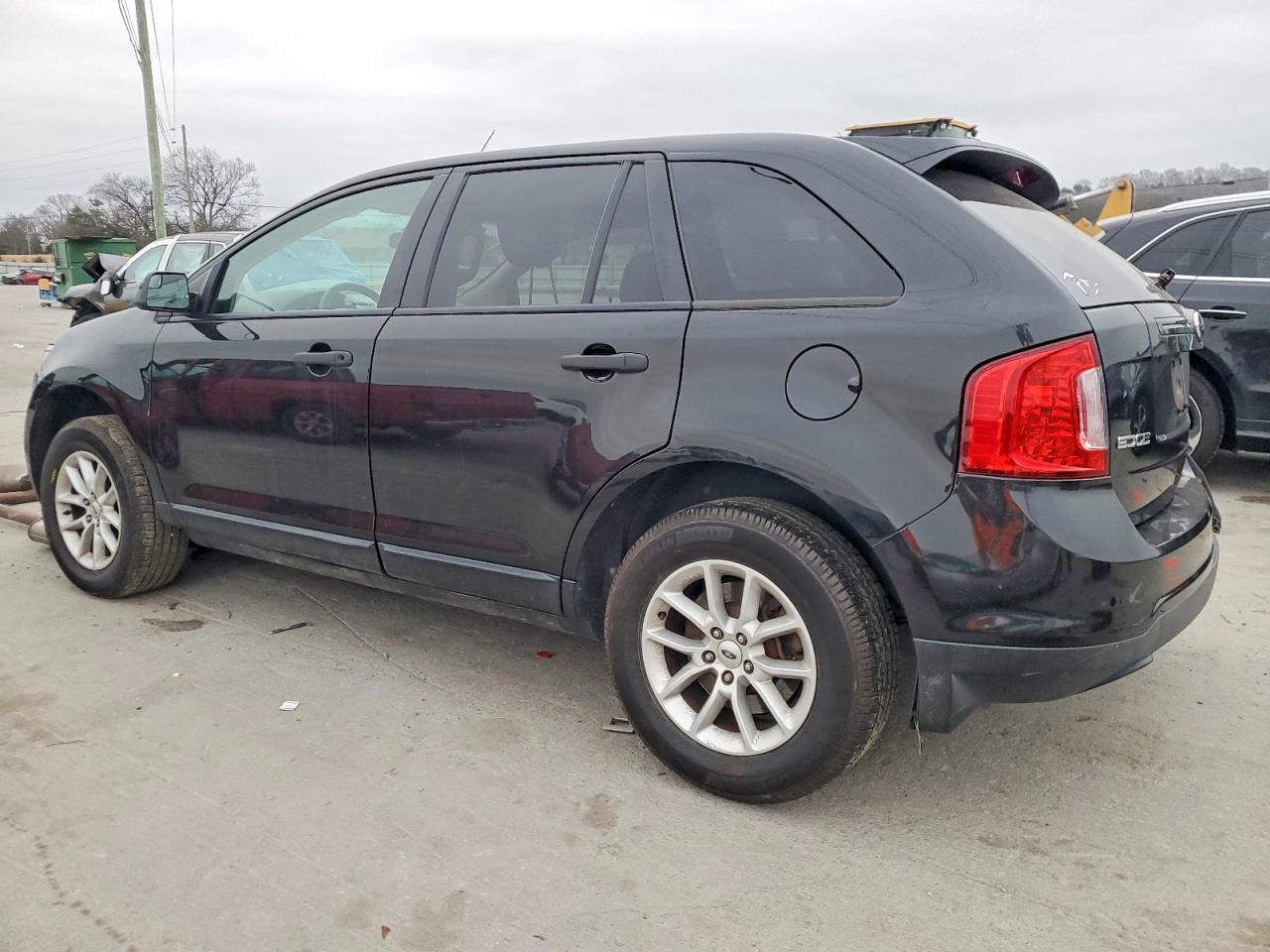 2013 Ford Edge Se - Image 2