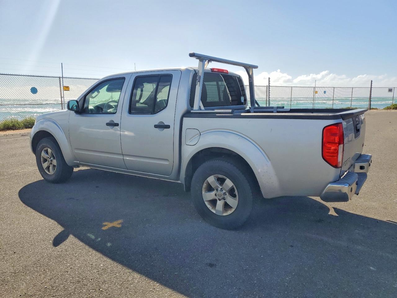 2013 Nissan Frontier S - Фото 2