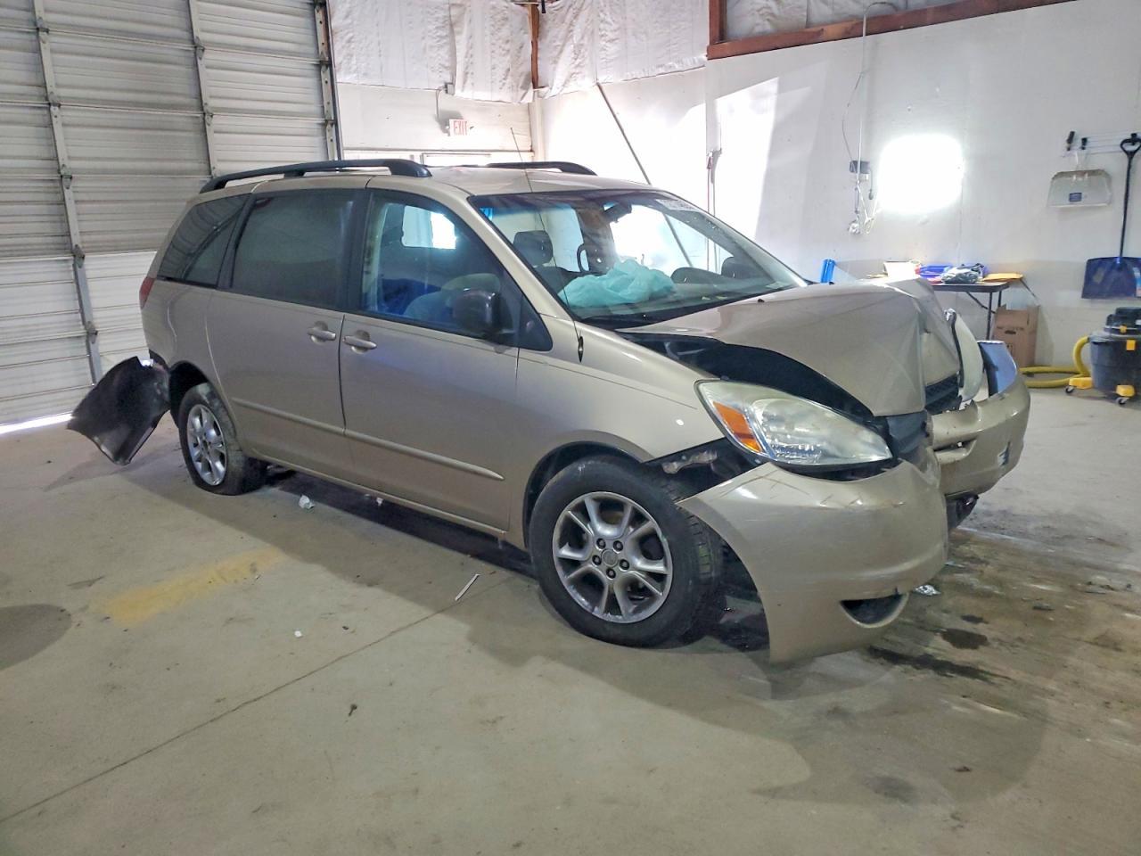2004 Toyota Sienna Le - Фото 4