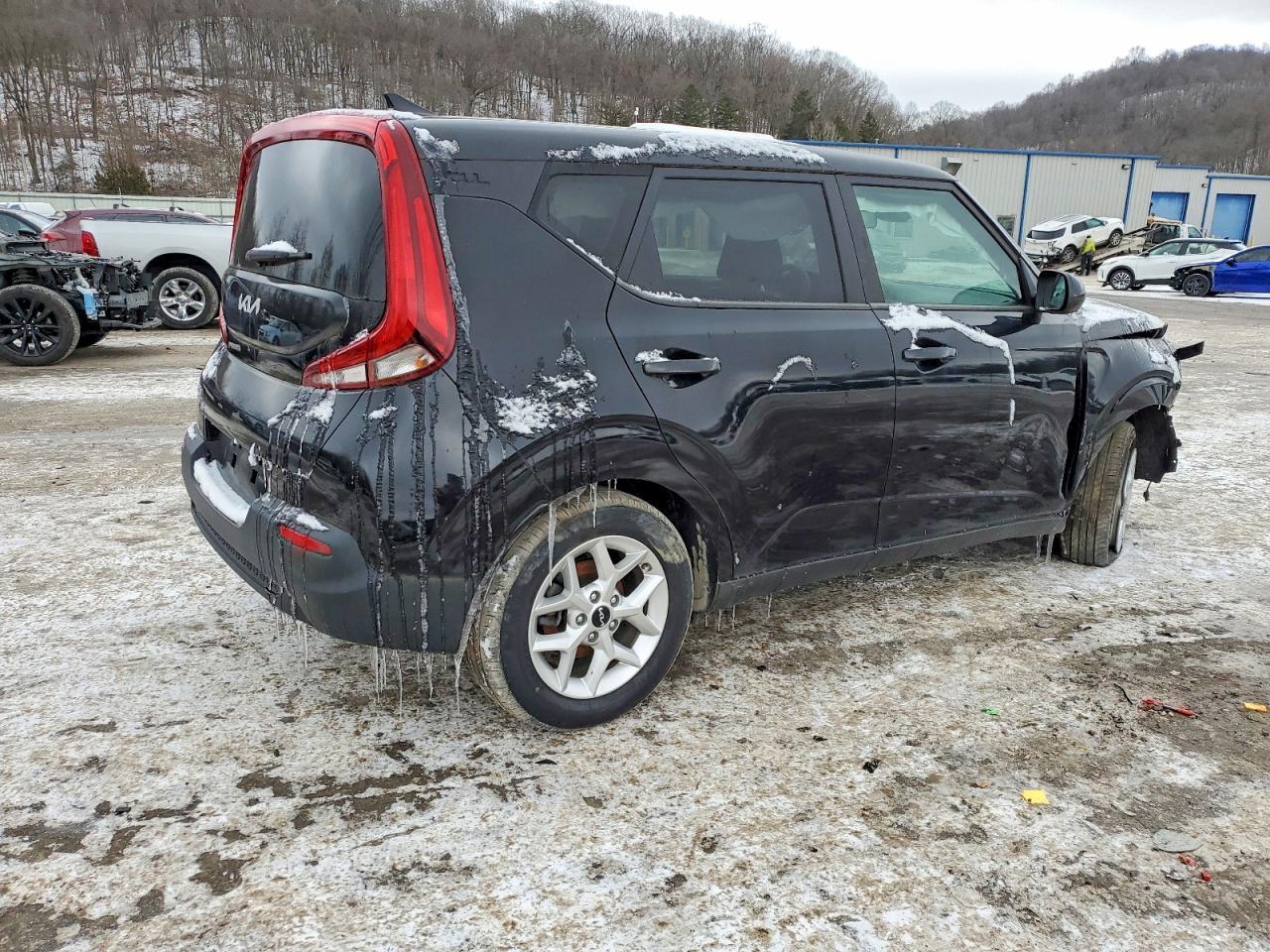 2022 Kia Soul Lx - Фото 3