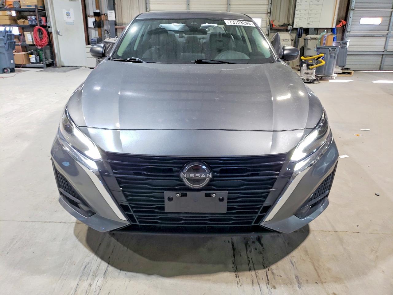 2024 Nissan Altima 2.5 Sv - Image 5