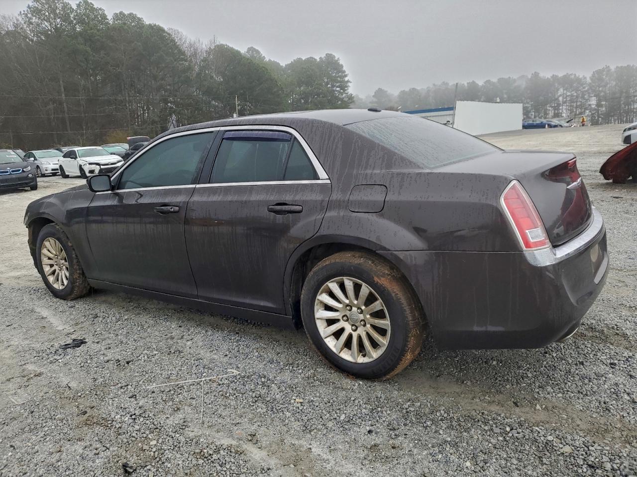 2013 Chrysler 300 - Фото 2