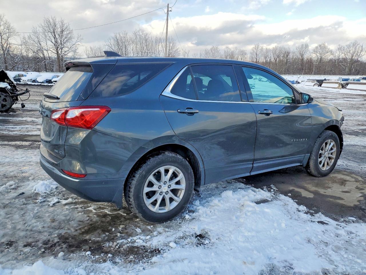 2018 Chevrolet Equinox Lt - Image 3