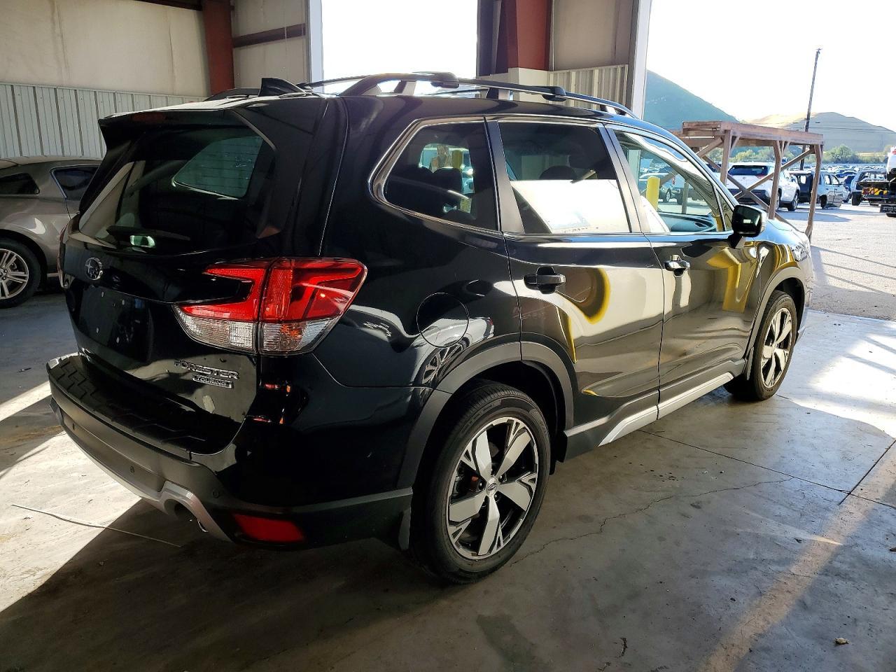 2021 Subaru Forester Touring - Фото 3