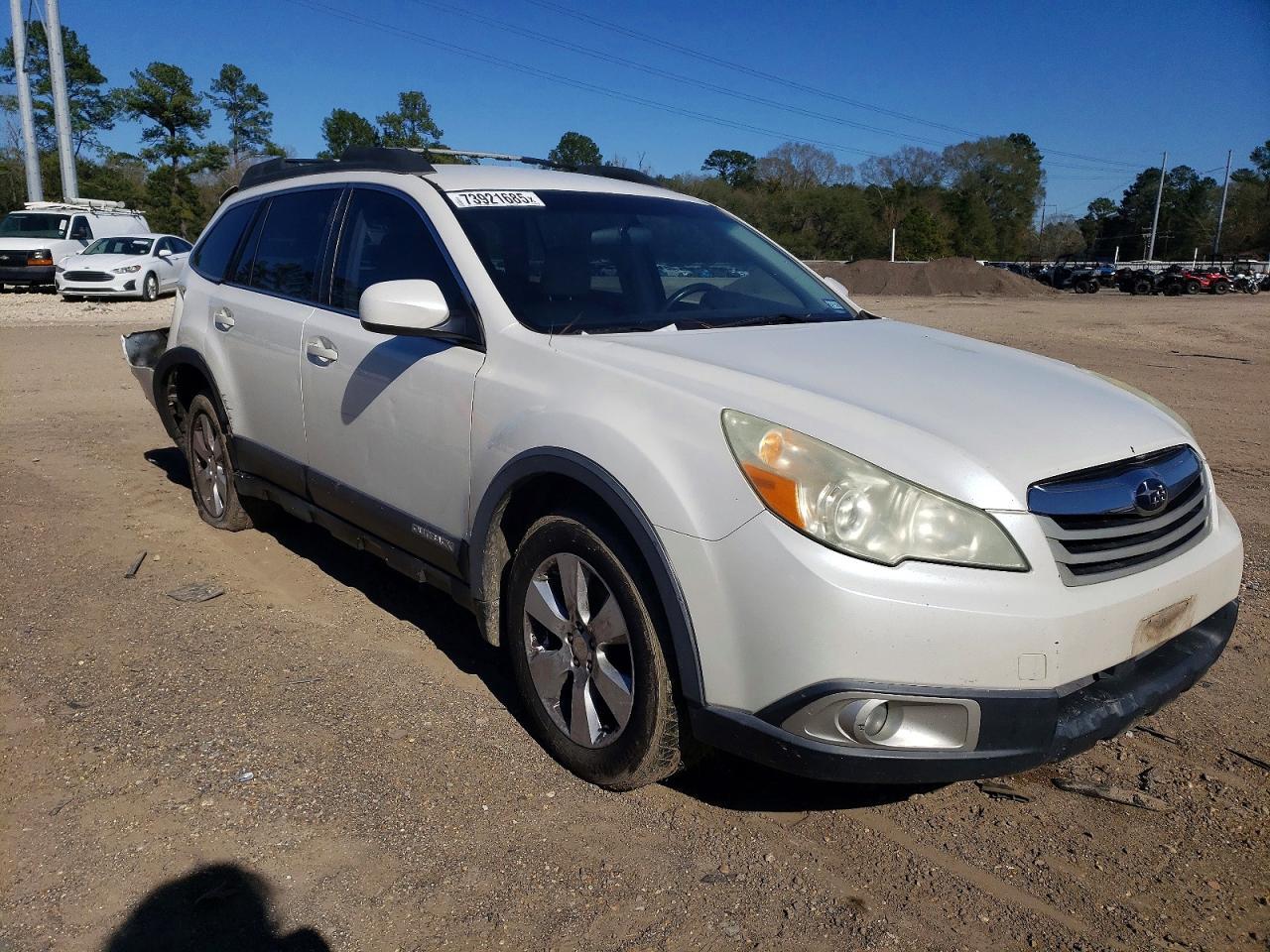 2010 Subaru Outback 2.5I Premium - Image 4