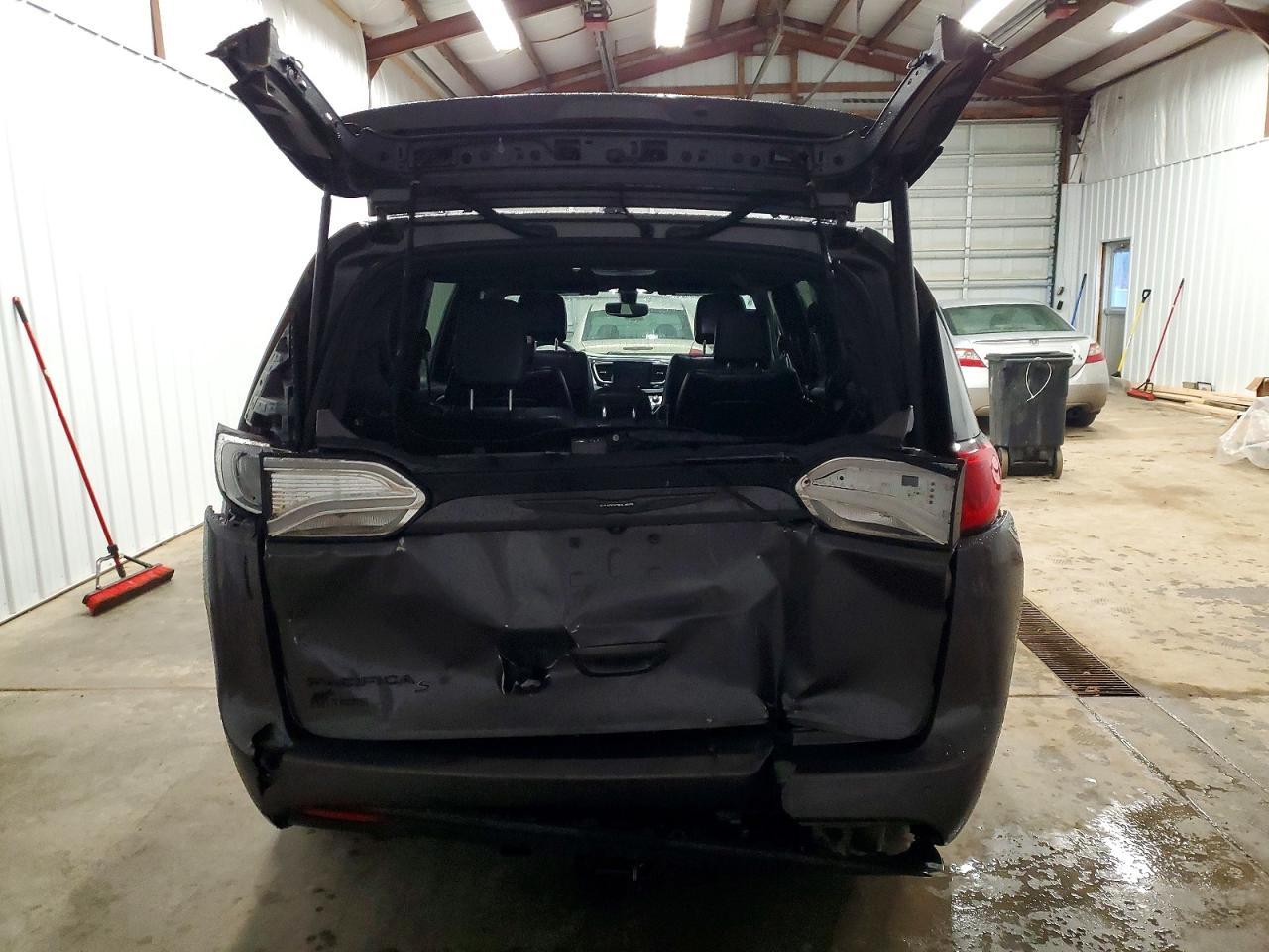 2020 Chrysler Pacifica Touring L - Фото 6