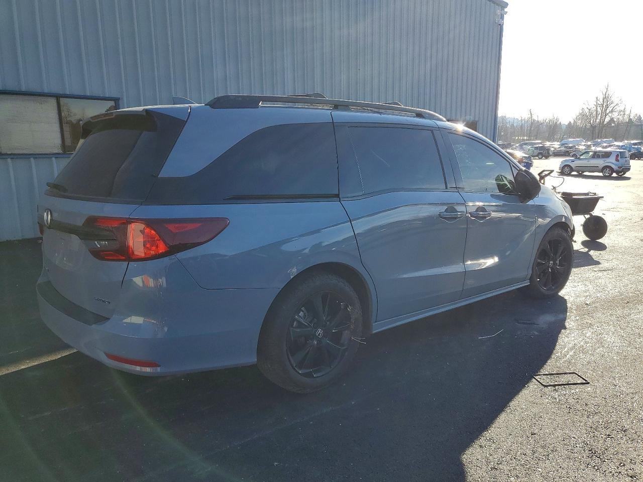 2023 Honda Odyssey Sport-L - Фото 3