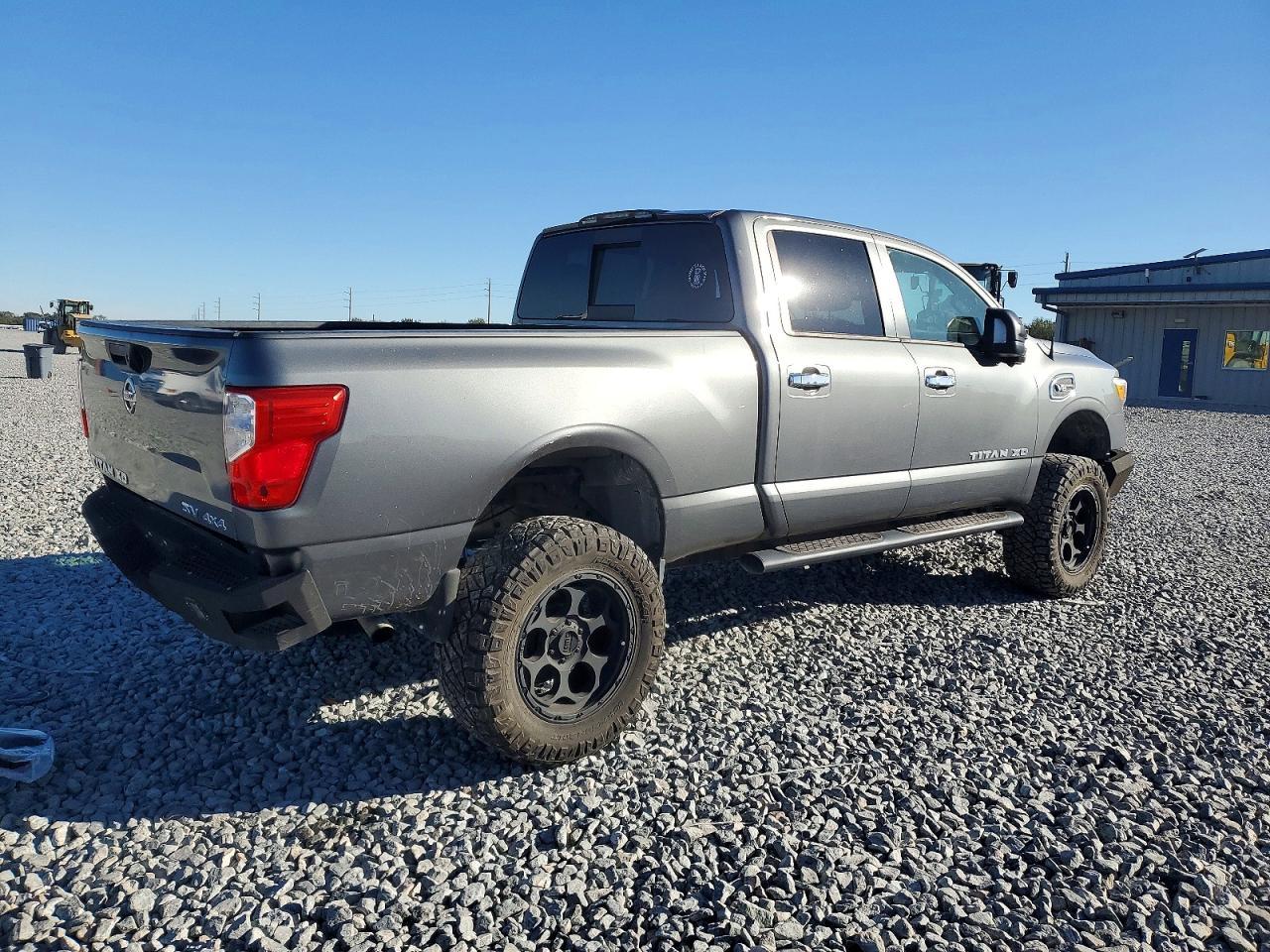 2017 Nissan Titan Xd S - Фото 3