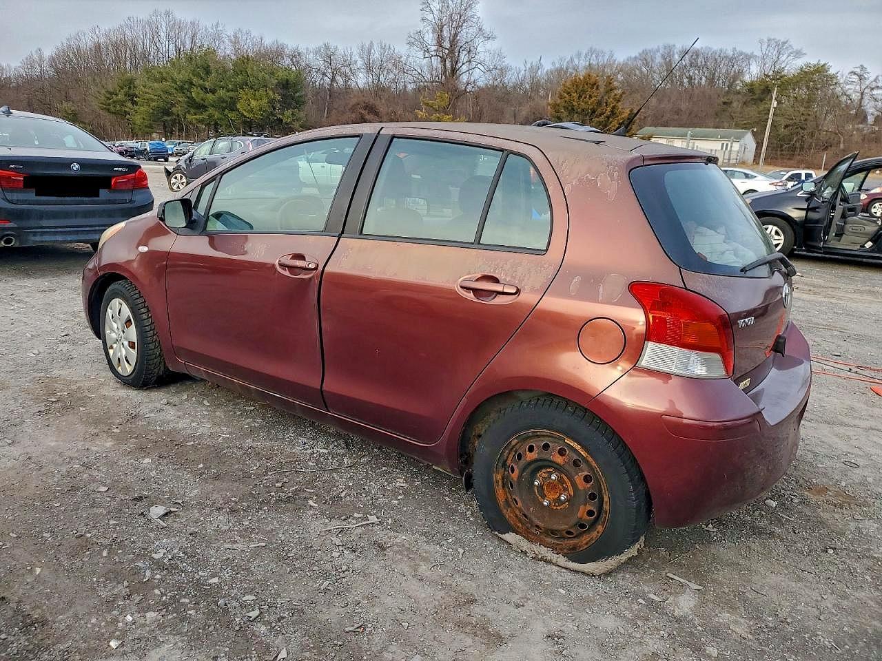 2010 Toyota Yaris - Фото 2