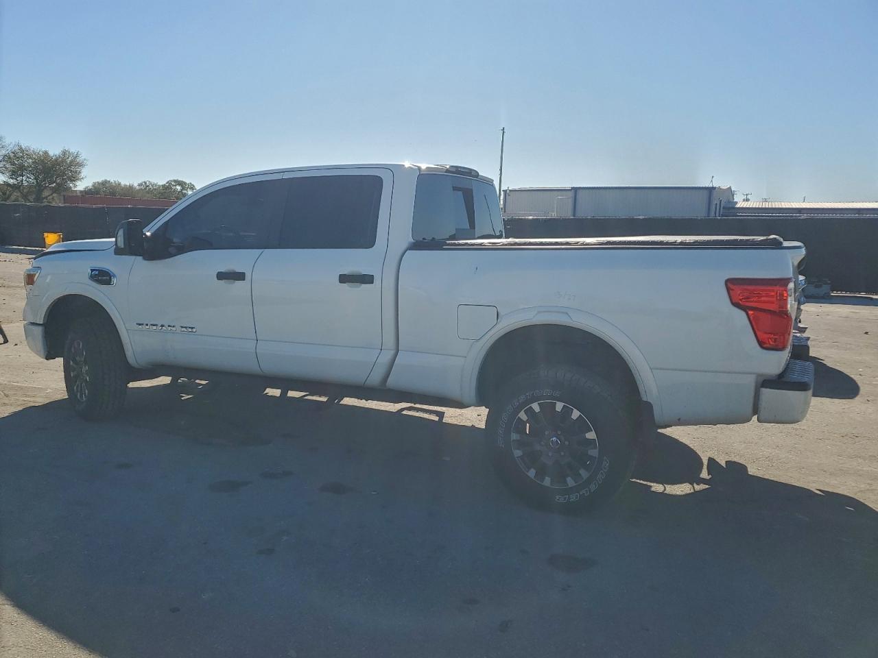 2019 Nissan Titan Xd Sl - Фото 2