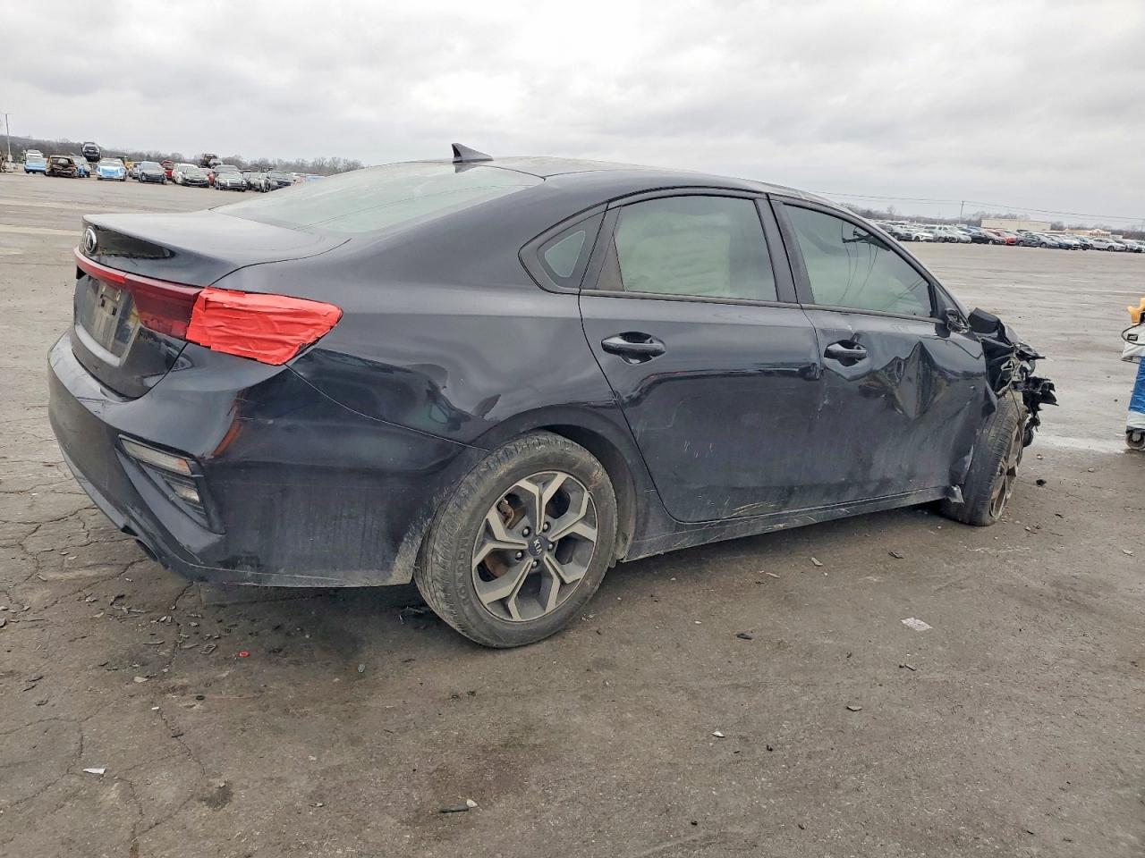 2020 Kia Forte Lxs - Image 3