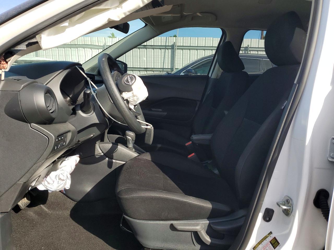 2025 Nissan Kicks Play S - Image 7