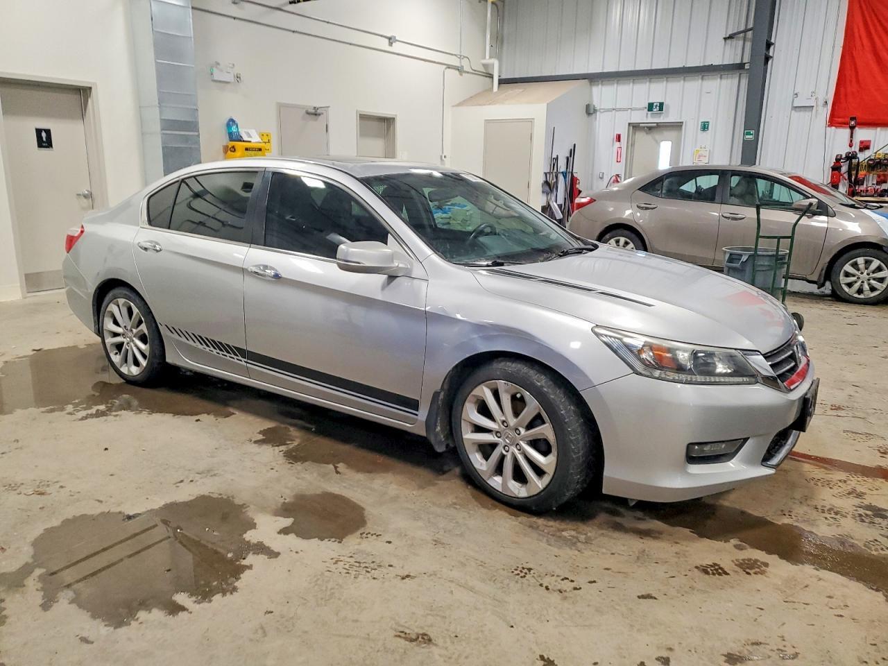 2015 Honda Accord Sport - Image 4