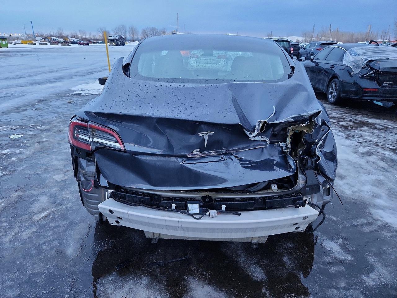 2023 Tesla Model 3 - Фото 6