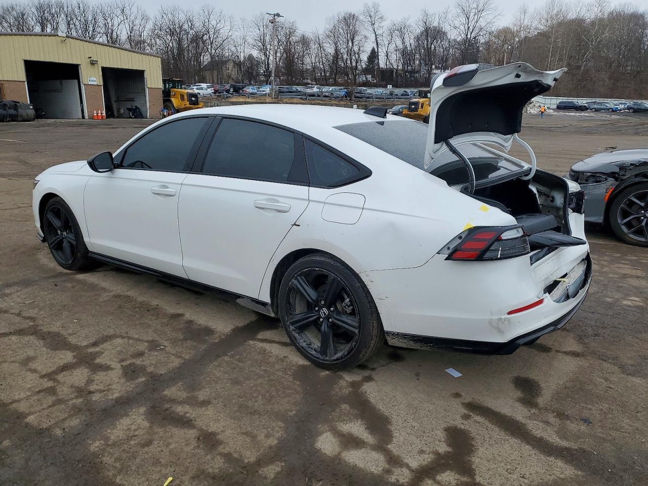 2024 Honda Accord Hybrid Sport-L - Image 2