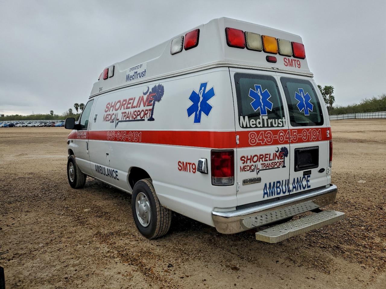 2009 Ford E350 Ambulance - Фото 2