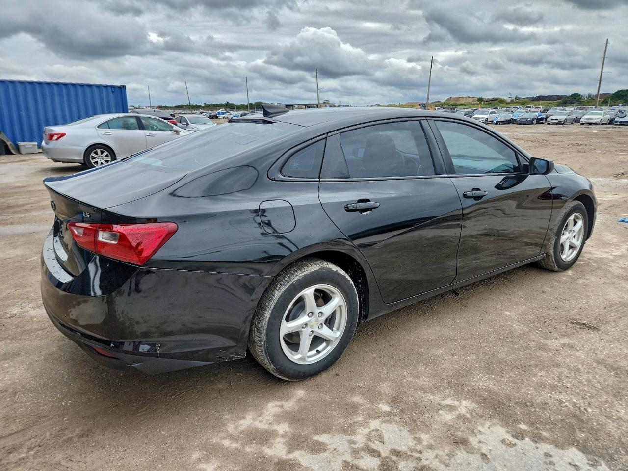 2016 Chevrolet Malibu Ls - Image 3
