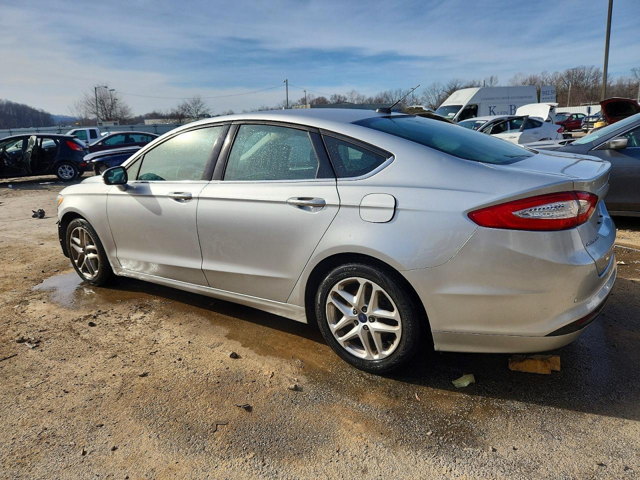 2016 Ford Fusion Se - Фото 2