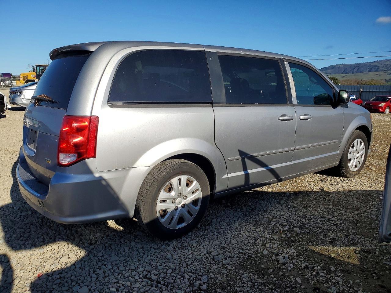 2016 Dodge Grand Caravan Se - Image 3