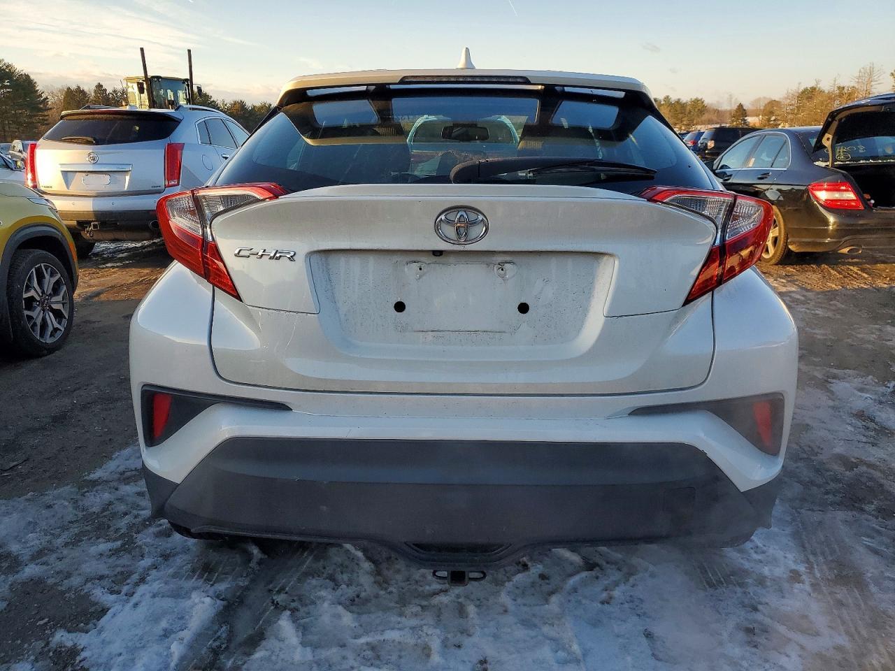 2019 Toyota C-Hr Xle - Image 6